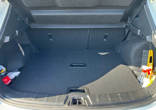 Nissan Qashqai cena 69900 przebieg: 104035, rok produkcji 2017 z Gniezno małe 254